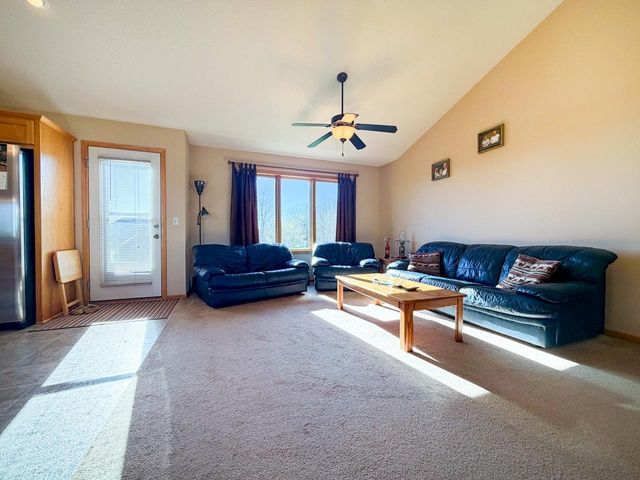 21480 Evergreen Street NW, Oak Grove, MN 55011