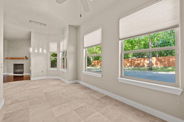2216 Thornton RD 210, Austin, TX 78704