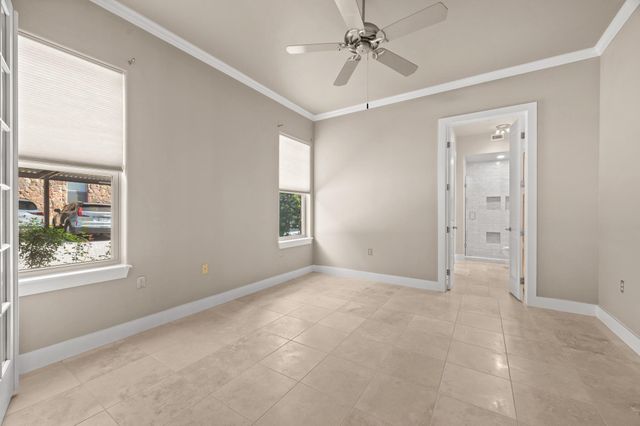 2216 Thornton RD 210, Austin, TX 78704
