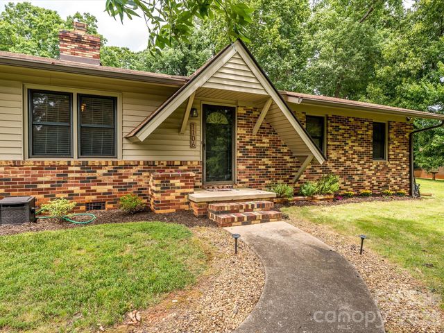1106 Robinhood Lane, Kannapolis, NC 28081