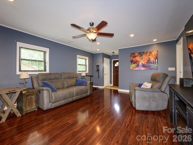1106 Robinhood Lane, Kannapolis, NC 28081