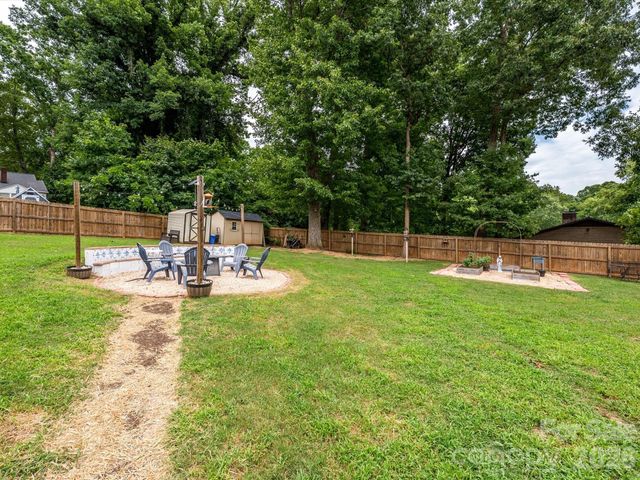 1106 Robinhood Lane, Kannapolis, NC 28081