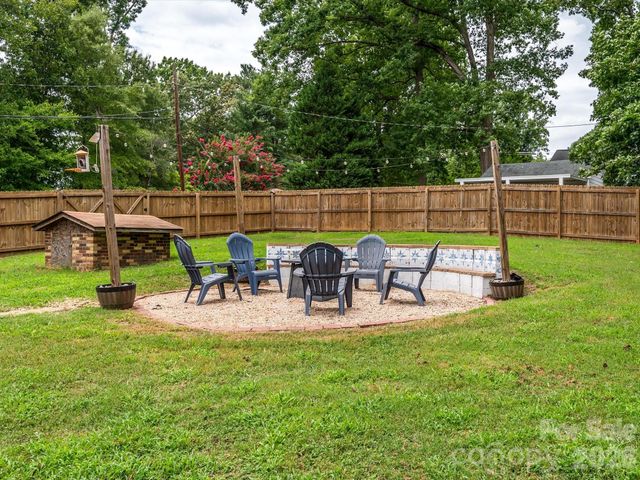 1106 Robinhood Lane, Kannapolis, NC 28081