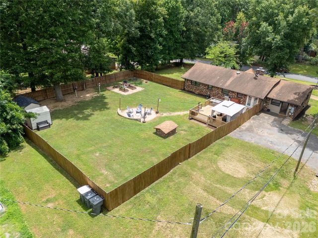 1106 Robinhood Lane, Kannapolis, NC 28081