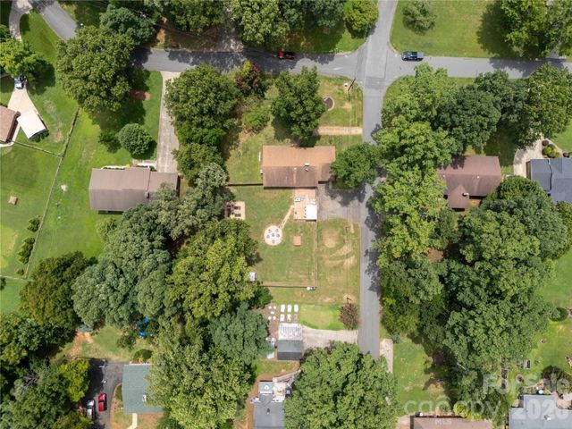 1106 Robinhood Lane, Kannapolis, NC 28081