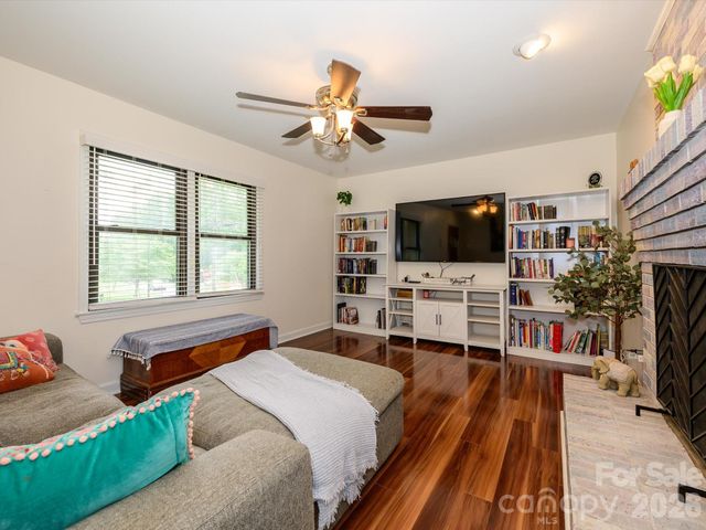 1106 Robinhood Lane, Kannapolis, NC 28081