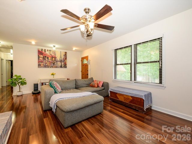 1106 Robinhood Lane, Kannapolis, NC 28081
