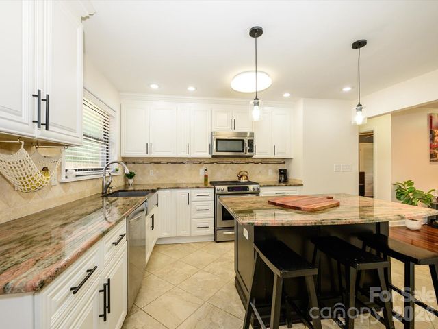 1106 Robinhood Lane, Kannapolis, NC 28081