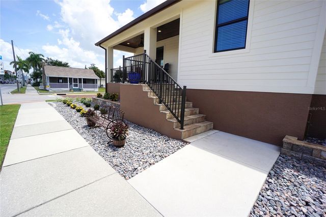 301 GOLDSTEIN STREET, Punta Gorda, FL 33950