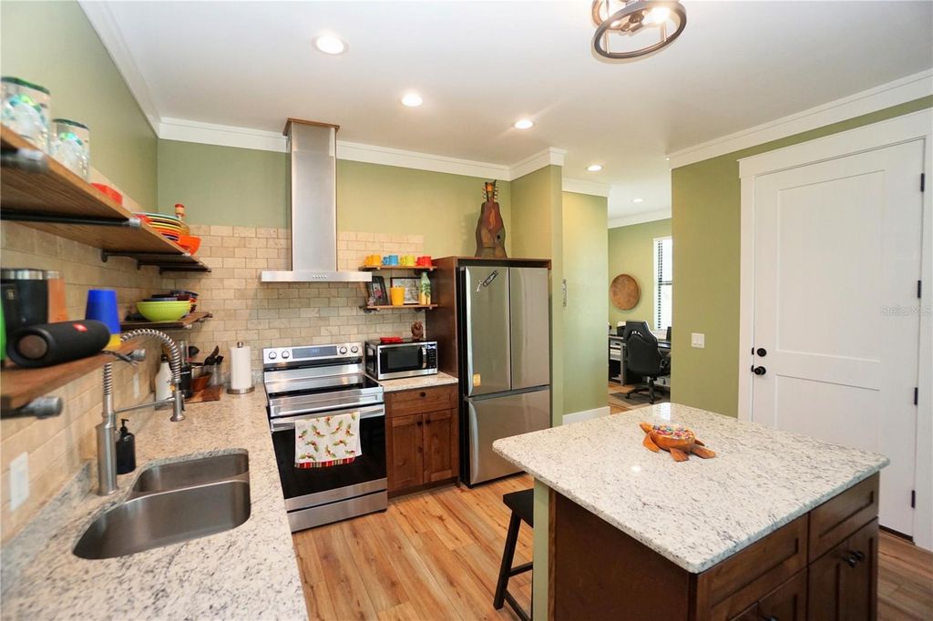 Image 15 of property listing at 301 GOLDSTEIN STREET, Punta Gorda, FL 33950