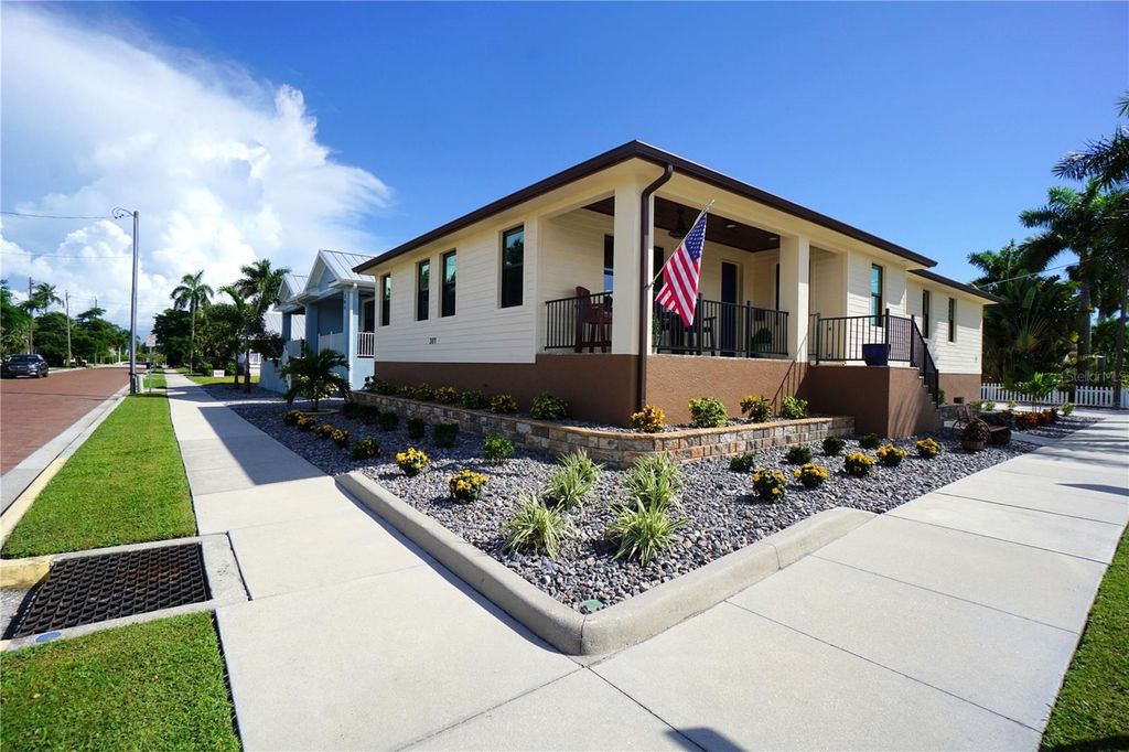 Image 3 of property listing at 301 GOLDSTEIN STREET, Punta Gorda, FL 33950