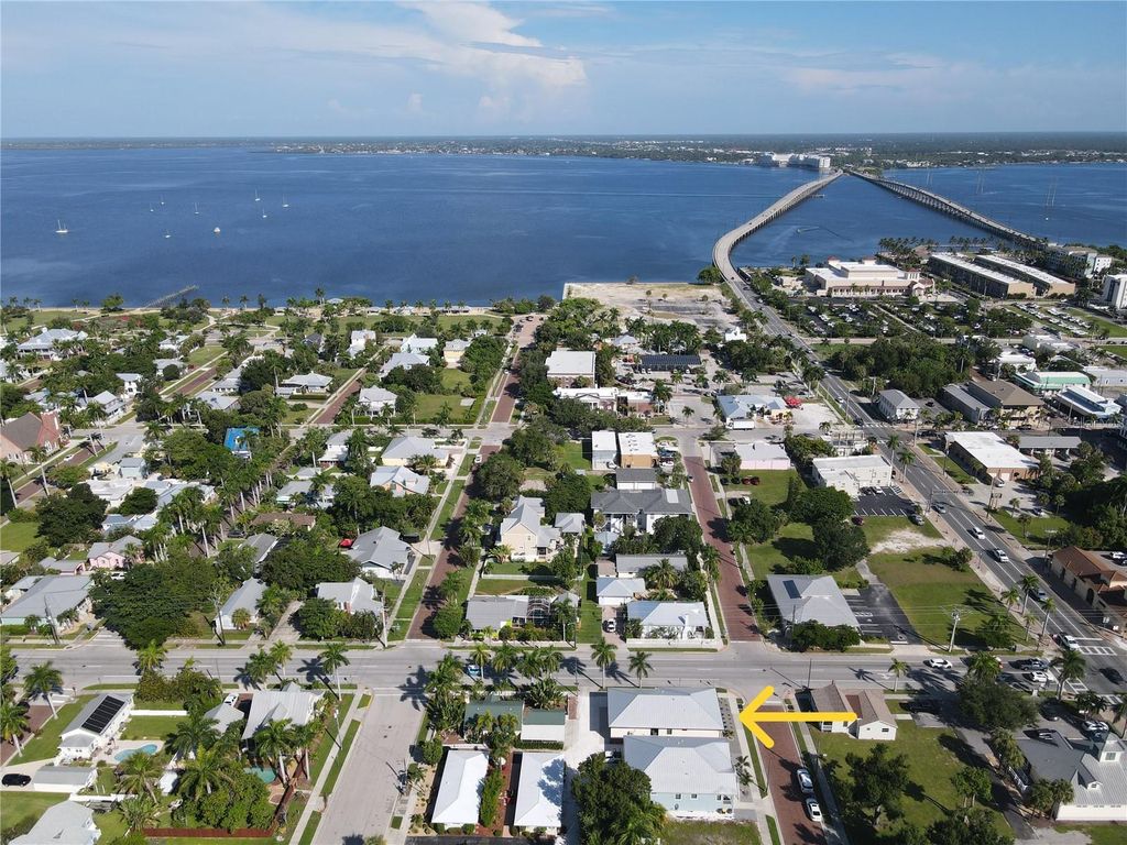 Image 46 of property listing at 301 GOLDSTEIN STREET, Punta Gorda, FL 33950