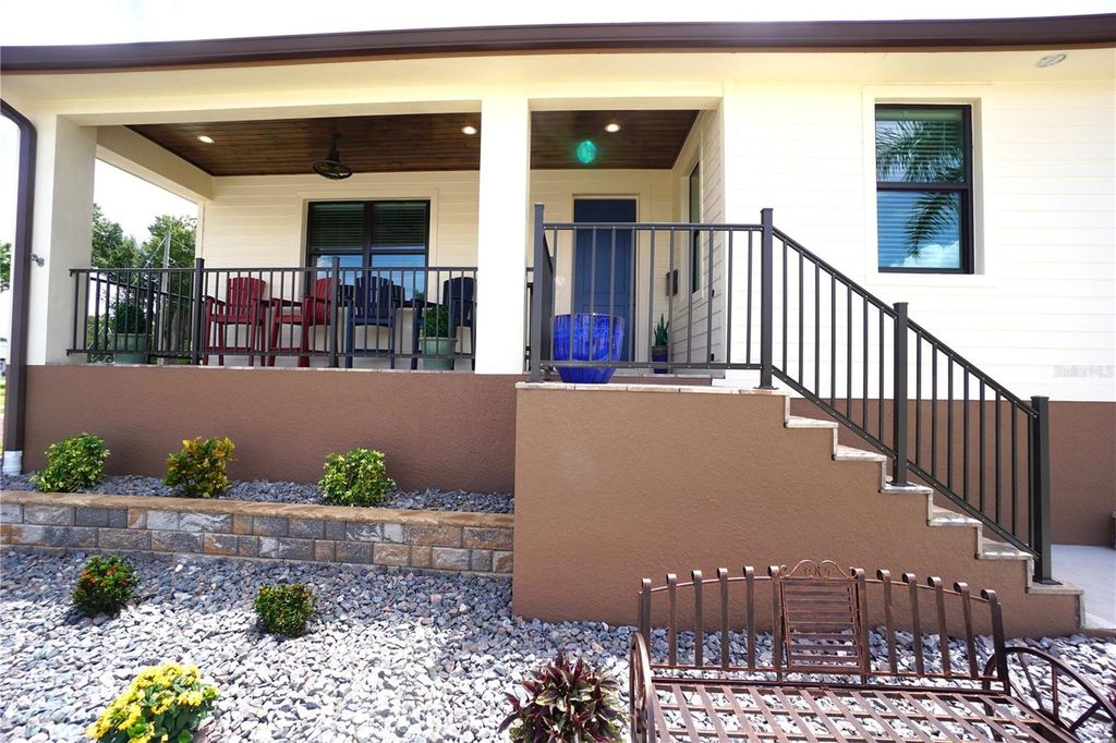 Image 8 of property listing at 301 GOLDSTEIN STREET, Punta Gorda, FL 33950