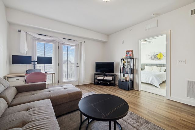 1540 Lebanon Pike Unit 414, Nashville, TN 37210