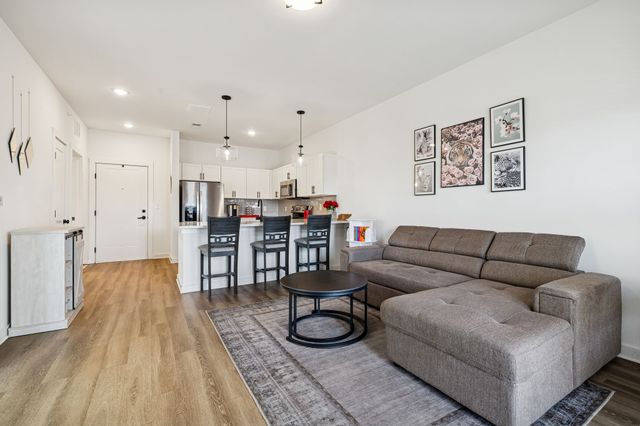 1540 Lebanon Pike Unit 414, Nashville, TN 37210