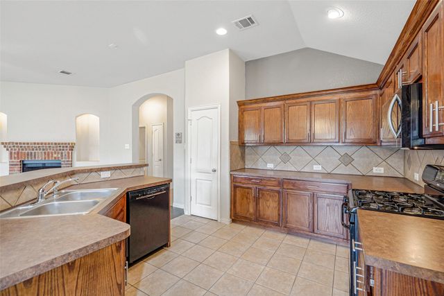 6528 Sierra Madre Drive, Fort Worth, TX 76179