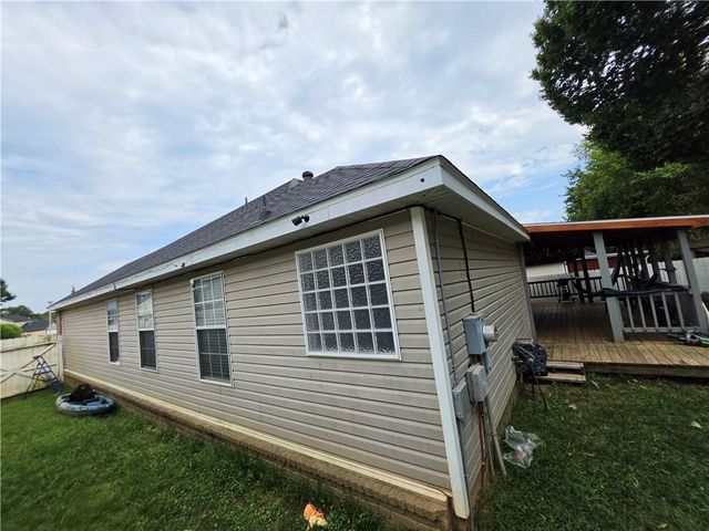 3036 Beaver Creek Street, Springdale, AR 72764