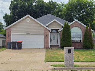 3036 Beaver Creek Street, Springdale, AR 72764