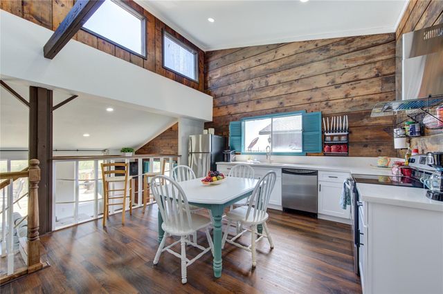 411 Galley Way, Freeport, TX 77541