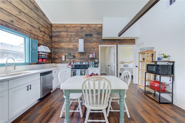 411 Galley Way, Freeport, TX 77541