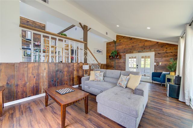 411 Galley Way, Freeport, TX 77541