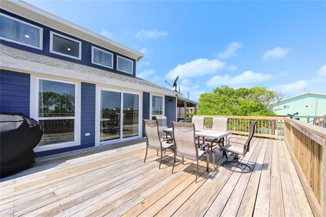 411 Galley Way, Freeport, TX 77541