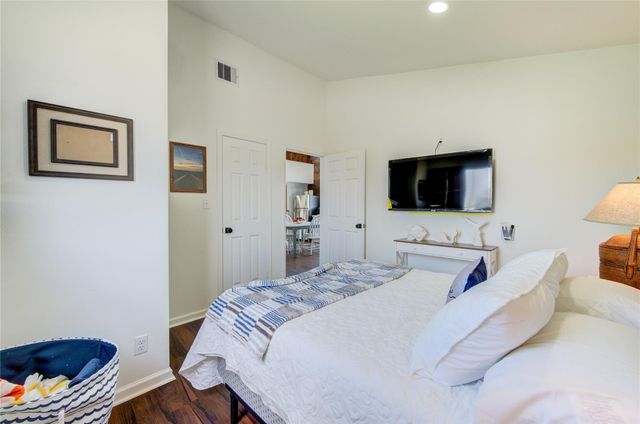 411 Galley Way, Freeport, TX 77541