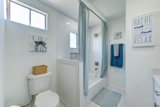 411 Galley Way, Freeport, TX 77541