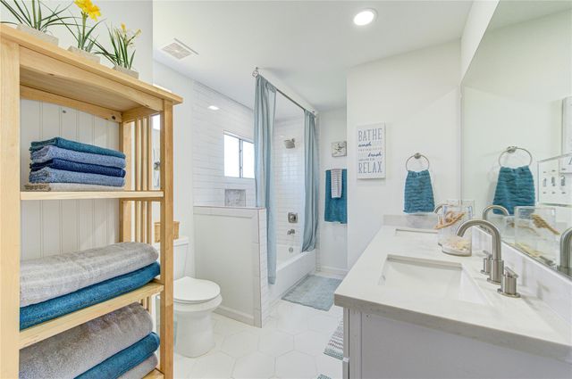 411 Galley Way, Freeport, TX 77541