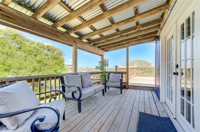 411 Galley Way, Freeport, TX 77541