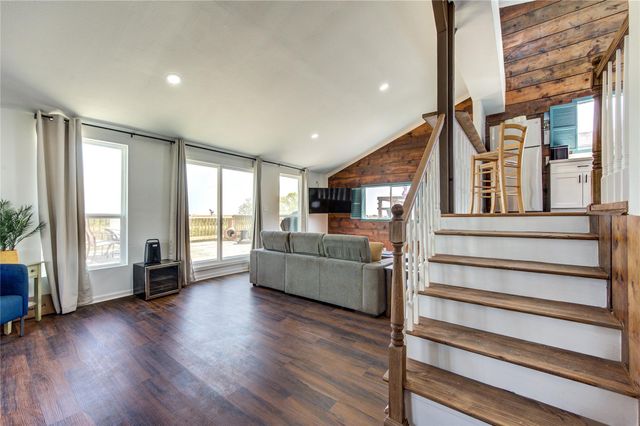 411 Galley Way, Freeport, TX 77541