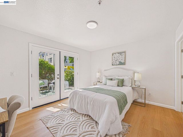 511 Summer Ln, Richmond, CA 94806