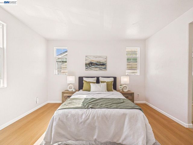 511 Summer Ln, Richmond, CA 94806