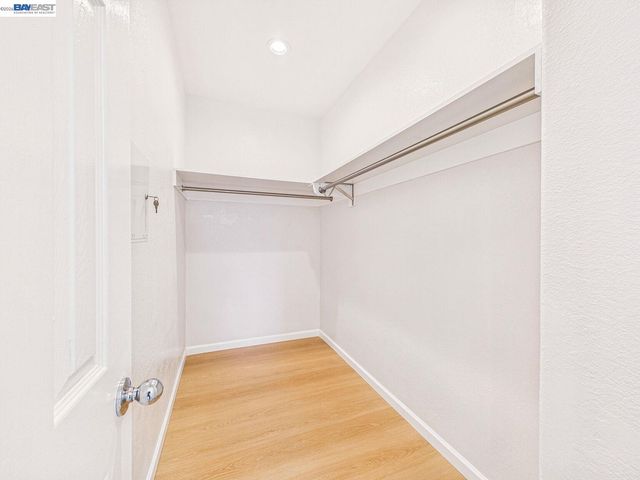511 Summer Ln, Richmond, CA 94806