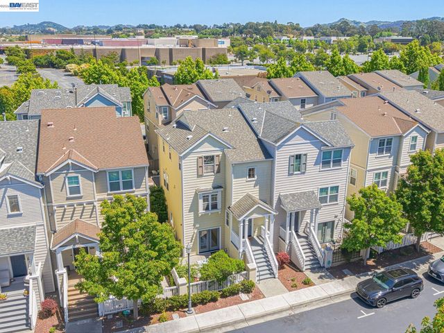 511 Summer Ln, Richmond, CA 94806