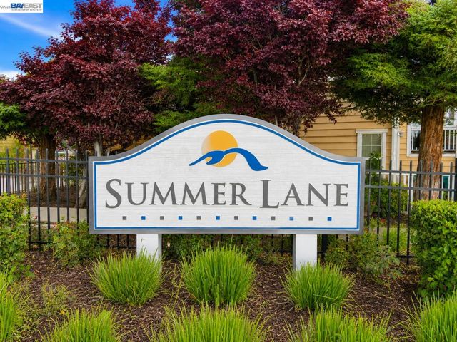 511 Summer Ln, Richmond, CA 94806