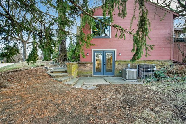 2900 Virginia Place, Des Moines, IA 50321