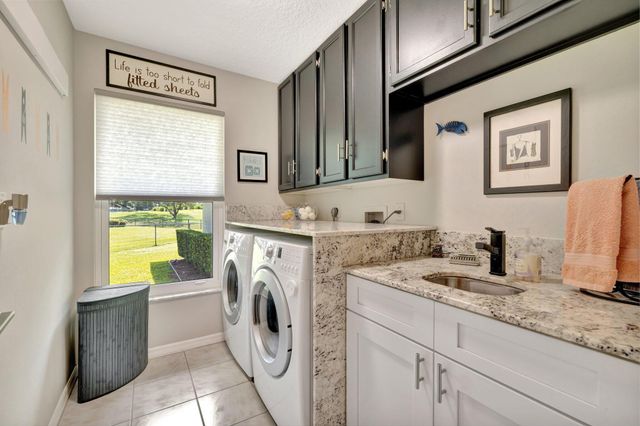 2799 SE Bluem Way, Port St Lucie, FL 34952