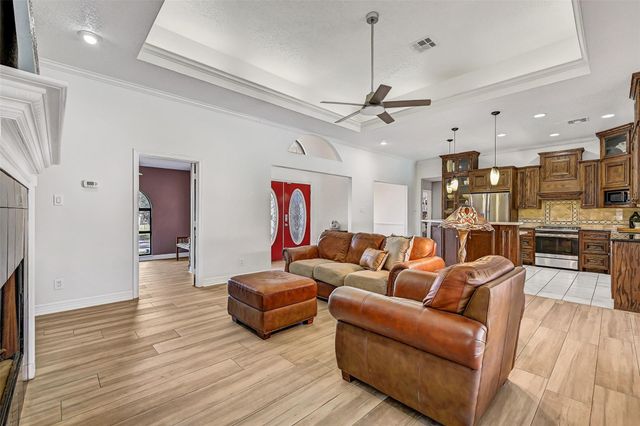 4721 Willow Street, Pasadena, TX 77586