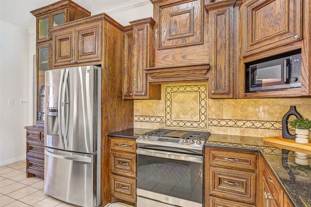 4721 Willow Street, Pasadena, TX 77586