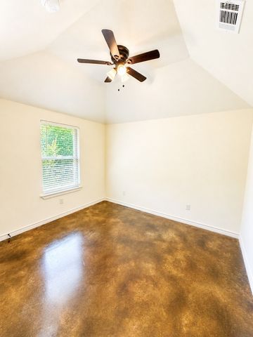 5402 Arrowhead Drive, Granbury, TX 76048