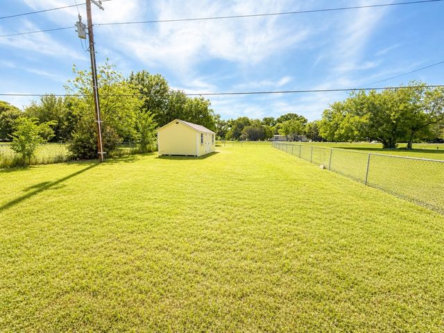 5402 Arrowhead Drive, Granbury, TX 76048