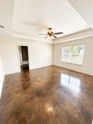 5402 Arrowhead Drive, Granbury, TX 76048