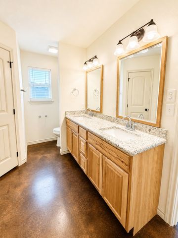 5402 Arrowhead Drive, Granbury, TX 76048