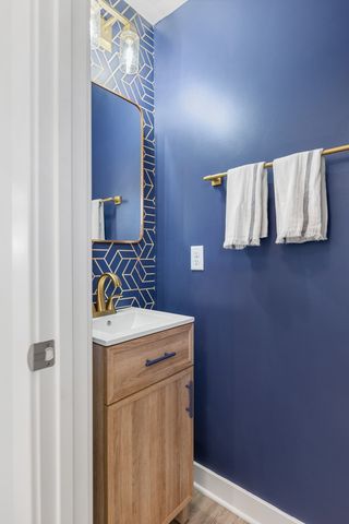 513 Red Hill Ct, Brentwood, TN 37027
