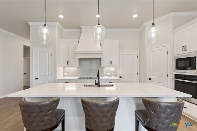 707 Eagle View Drive, Salado, TX 76571