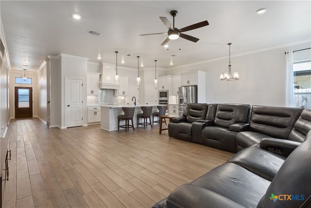 707 Eagle View Drive, Salado, TX 76571