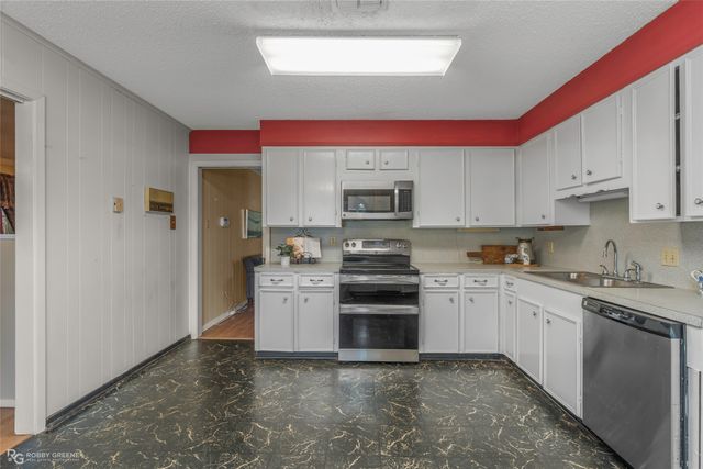 400 Plaza Circle, Bossier City, LA 71111