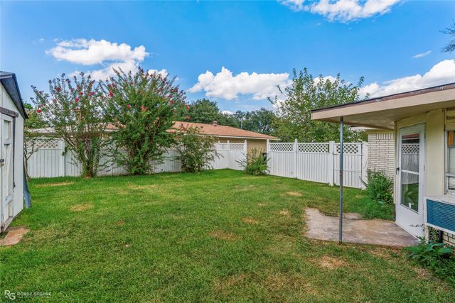 400 Plaza Circle, Bossier City, LA 71111