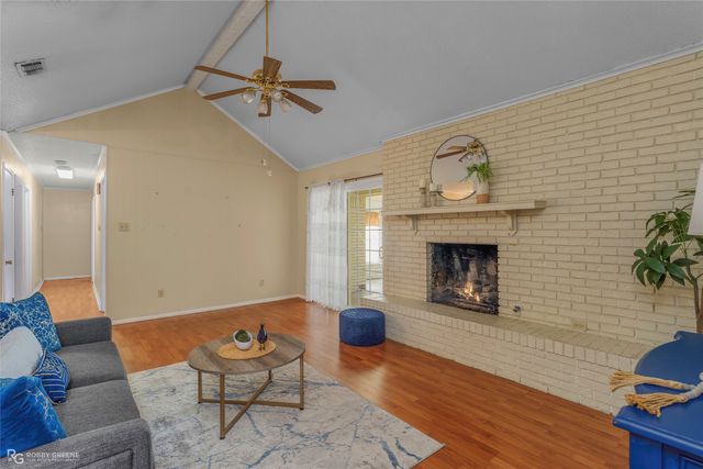 400 Plaza Circle, Bossier City, LA 71111